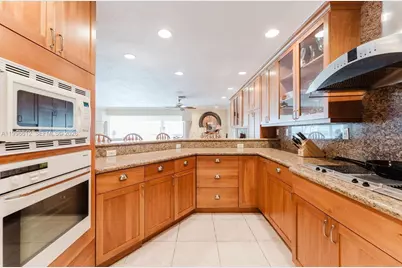 3090 NE 48th St #7, Fort Lauderdale, FL 33308 - Photo 17
