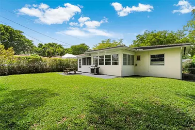 466 Loretto Ave, Coral Gables, FL 33146 - Photo 9