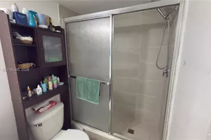 7610 Westwood Dr, Tamarac, FL 33321 - Photo 11