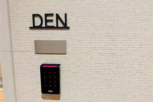 121 NE 5th St, Miami, FL 33132 - Photo 39