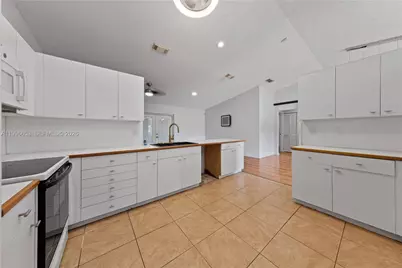 29785 SW 164th Pl, Homestead, FL 33033 - Photo 5