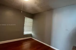 4753 NW 41st St, Lauderdale Lakes, FL 33319 - Photo 13