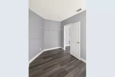 4753 NW 41st St, Lauderdale Lakes, FL 33319 - Photo 17