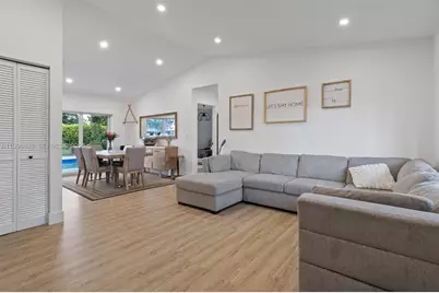 12811 SW 9th Pl, Davie, FL 33325 - Photo 9