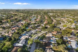 12811 SW 9th Pl, Davie, FL 33325 - Photo 33