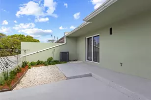 10017 SW 23rd Terrace, Miami, FL 33165 - Photo 7