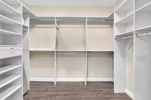 2000 Island Blvd, Aventura, FL 33160 - Photo 13