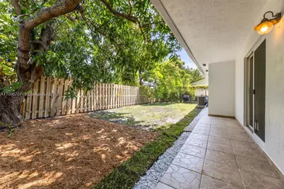 3027 SW 24th St, Miami, FL 33145 - Photo 25