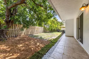 3027 SW 24th St, Miami, FL 33145 - Photo 25