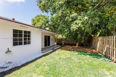 3027 SW 24th St, Miami, FL 33145 - Photo 23