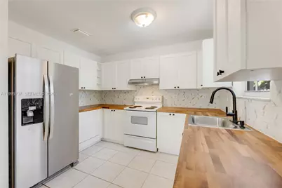 3027 SW 24th St, Miami, FL 33145 - Photo 9