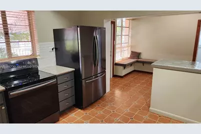 795 NW 42nd St, Miami, FL 33127 - Photo 21
