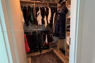 200 Biscayne Blvd Way, Miami, FL 33131 - Photo 9