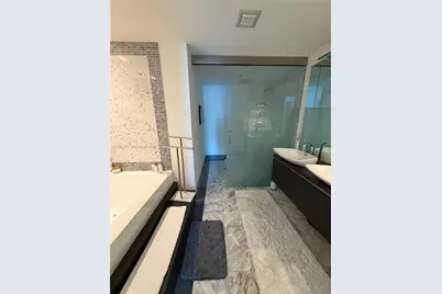 200 Biscayne Boulevard Way #3709, Miami, FL 33131 - Photo 5