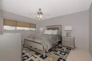 950 SW 138th Ave, Pembroke Pines, FL 33027 - Photo 13