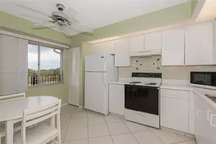950 SW 138th Ave, Pembroke Pines, FL 33027 - Photo 9