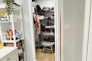 223 Lakeview Dr, Weston, FL 33326 - Photo 23