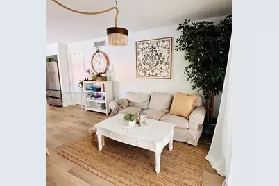 223 Lakeview Dr #204, Weston, FL 33326 - Photo 13