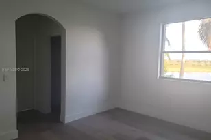 571 SE 37th Pl, Homestead, FL 33033 - Photo 11