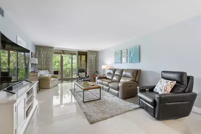 3505 Oaks Way #308, Pompano Beach, FL 33069 - Photo 11