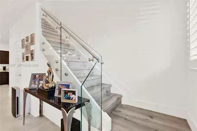 8319 NW 49th St, Doral, FL 33166 - Photo 19