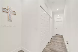 8319 NW 49th St, Doral, FL 33166 - Photo 21