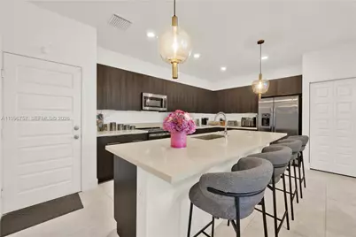 8319 NW 49th St, Doral, FL 33166 - Photo 13