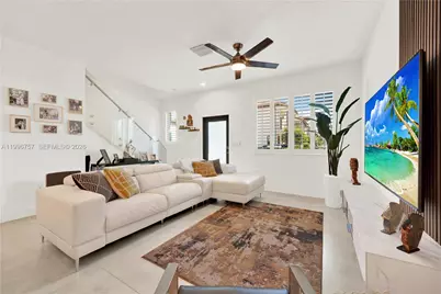 8319 NW 49th St, Doral, FL 33166 - Photo 11