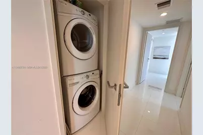 1300 Brickell Bay Dr #3206, Miami, FL 33131 - Photo 21