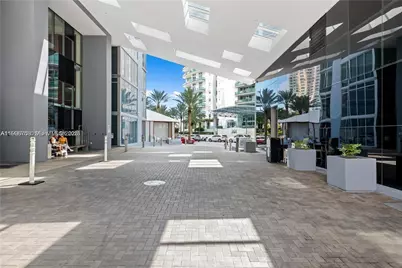 1300 Brickell Bay Dr #3206, Miami, FL 33131 - Photo 35