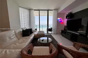 1300 Brickell Bay Dr, Miami, FL 33131 - Photo 5