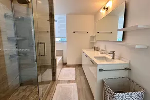 1300 Brickell Bay Dr, Miami, FL 33131 - Photo 13