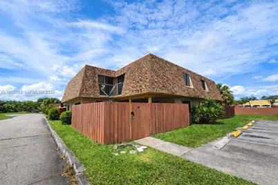 2455 W 67th Pl #10-14, Hialeah, FL 33016 - Photo 1