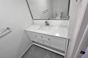 9375 Fontainebleau Blvd, Miami, FL 33172 - Photo 7