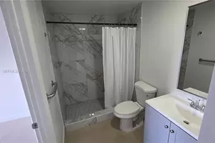 9375 Fontainebleau Blvd, Miami, FL 33172 - Photo 9