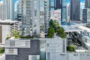 68 SE 6th St, Miami, FL 33131 - Photo 19