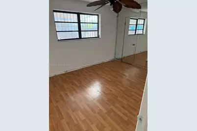 1185 W 32nd St, Hialeah, FL 33012 - Photo 9