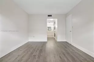 995 SW 84th Ave, Miami, FL 33144 - Photo 17