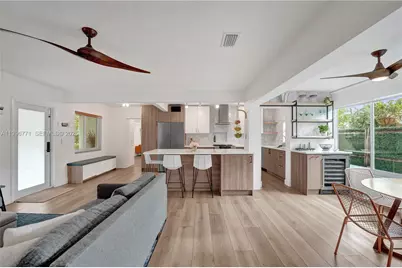 1501 NE 35th St, Oakland Park, FL 33334 - Photo 25