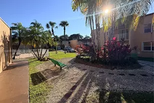 9972 SW 88th St, Miami, FL 33176 - Photo 15