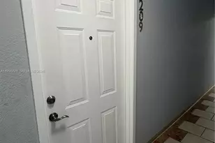 9720 SW 184th St, Cutler Bay, FL 33157 - Photo 11