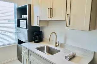 1050 Pennsylvania Ave, Miami Beach, FL 33139 - Photo 17