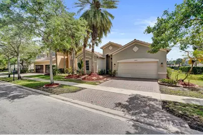 3982 W Whitewater Ave, Weston, FL 33332 - Photo 1