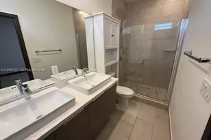 9106 NW 158th St, Miami Lakes, FL 33018 - Photo 19