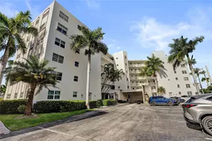 3181 S Ocean Dr, Hallandale Beach, FL 33009 - Photo 3