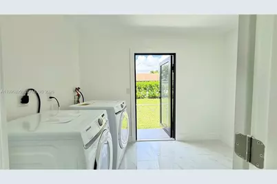 4750 NW 21st Ave, Miami, FL 33142 - Photo 17