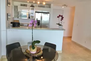 601 NE 36th St, Miami, FL 33137 - Photo 13