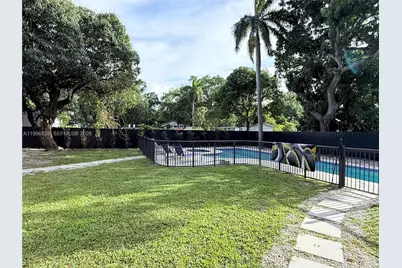 13236 NE 4th Ave, North Miami, FL 33161 - Photo 27