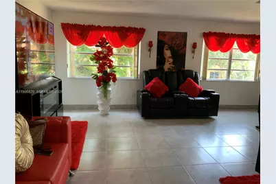 1300 W 53rd St #35, Hialeah, FL 33012 - Photo 7