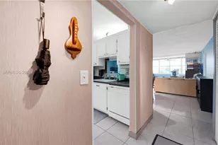 2861 Somerset Dr, Lauderdale Lakes, FL 33311 - Photo 13